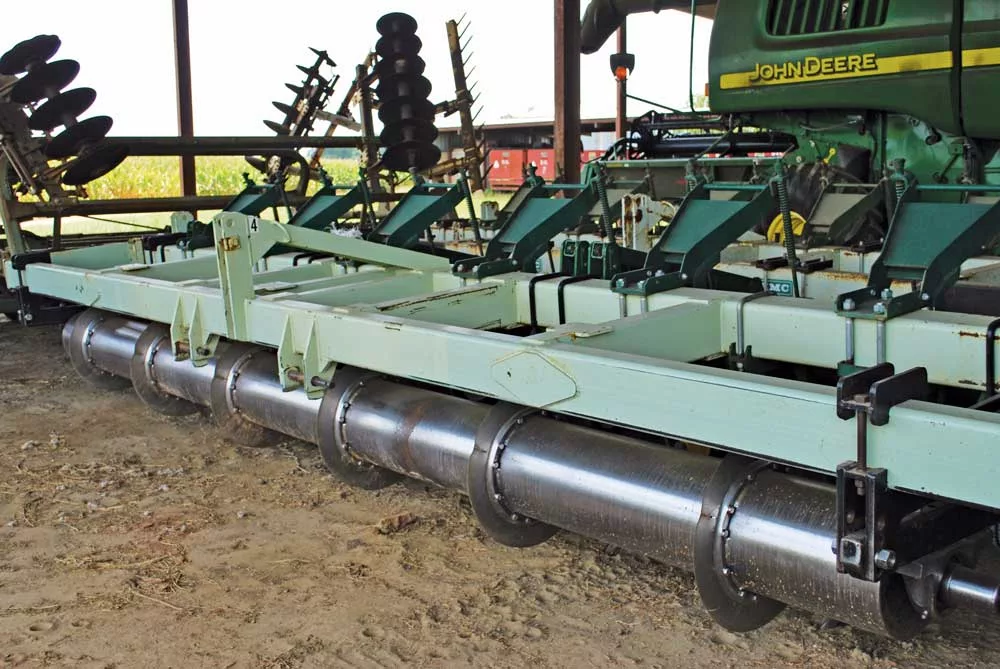 SHOP-MADE-STRIP-TILL-RIG.jpg